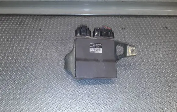 Toyota Avensis Verso Fuel injection control unit/module 8987120030 1310001041