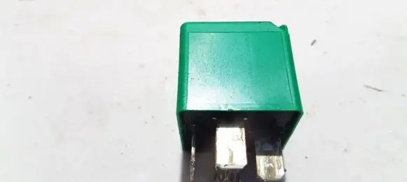 Ford Mondeo MK I Other relay G1UHD 93BG113A025AA