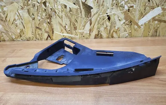 Headlight/headlamp mounting bracket