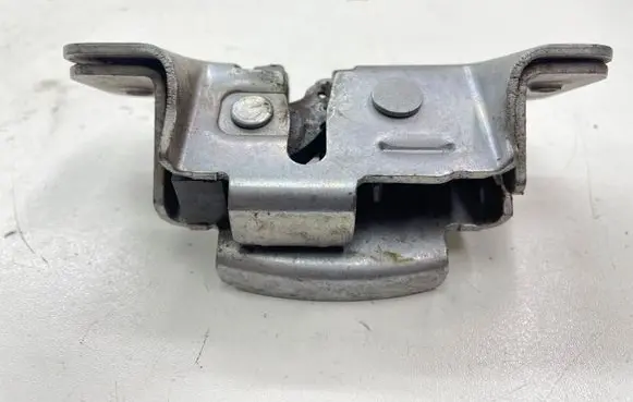 Chrysler Voyager Sliding door lock 