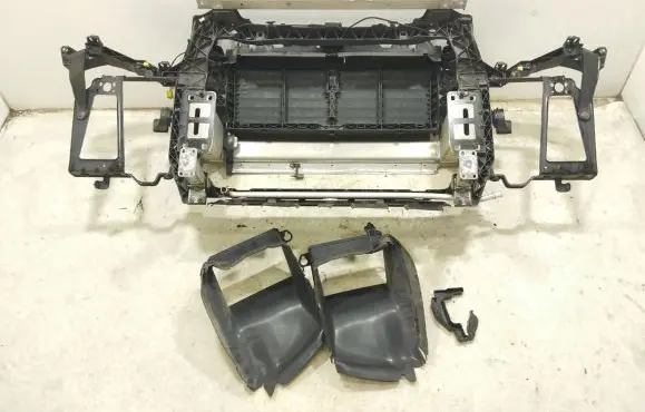 Audi Q7 4M Radiator support slam panel 4M0807109
