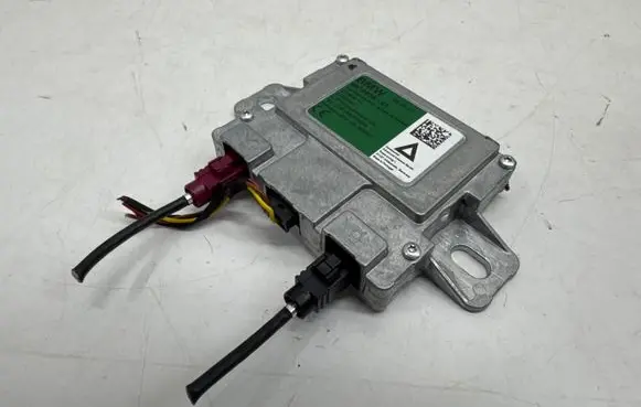 BMW iX3 G08 Aerial antenna amplifier 9878658
