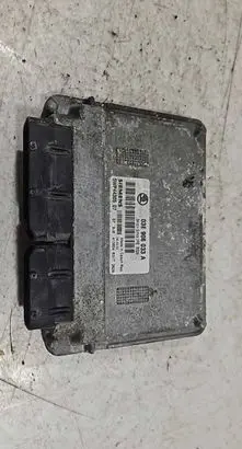Skoda Fabia Mk1 (6Y) Engine control unit/module 03E906033A 5WP4430507 3PE5329