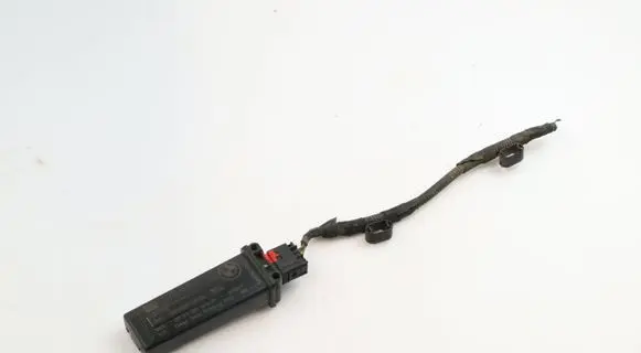 BMW 5 E60 E61 Tire pressure sensor 6771043 30333117 002BE00001