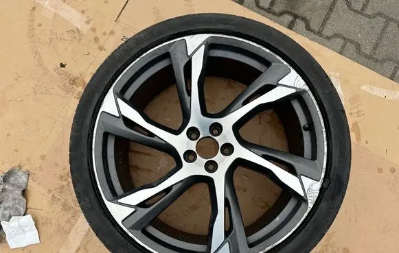 Volvo XC90 R22 alloy rim 31650460