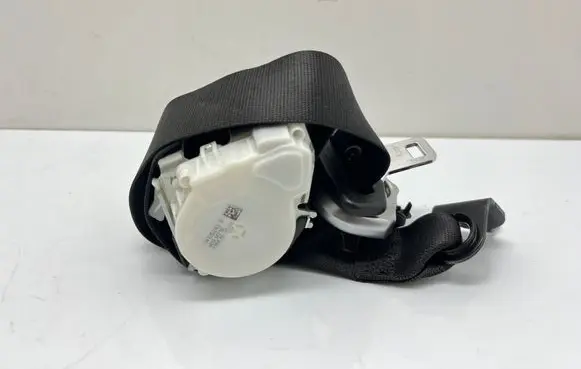 BMW 2 F22 F23 Front seatbelt 34125242B 031339088 HY0WY16