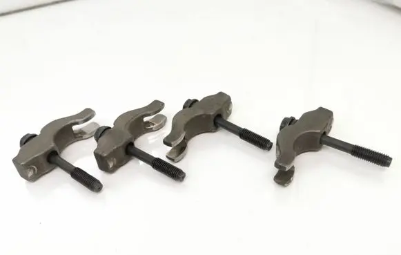 Opel Astra H Fuel Injector clamp holder