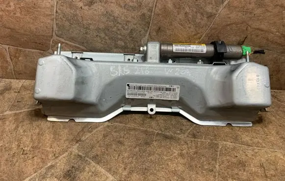 Mercedes-Benz C W204 Knee airbag A2048602002