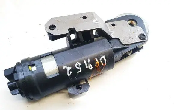 Opel Signum Seat adjustment motor 8317827 2001830100