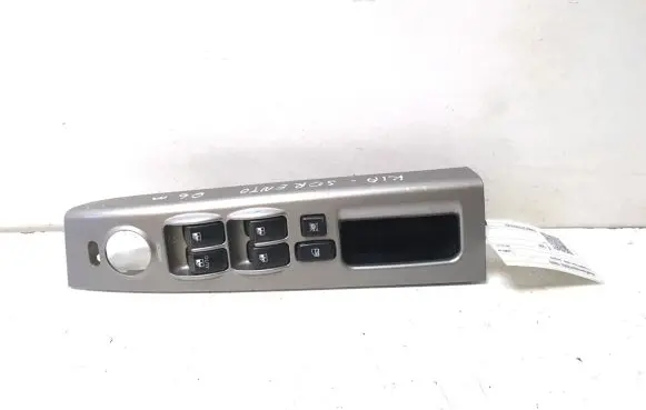 KIA Sorento Electric window control switch