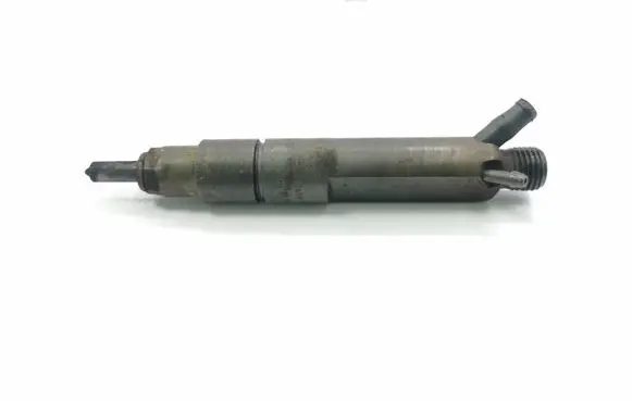 Seat Toledo II (1M) Fuel injector 028130201T KBEL58P142