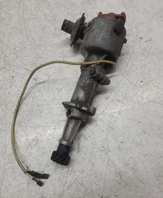 Skoda Favorit (781) Spark distributor 443213204