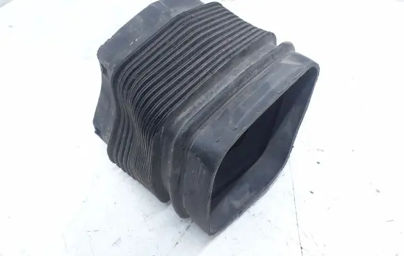 Audi A6 S6 C6 4F Air intake duct part 4F0129740C