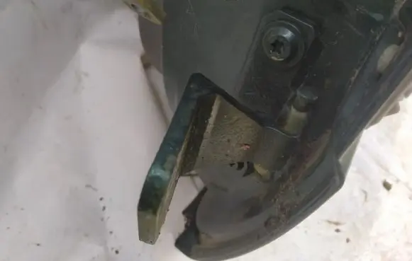 Renault Laguna I Rear door lower hinge