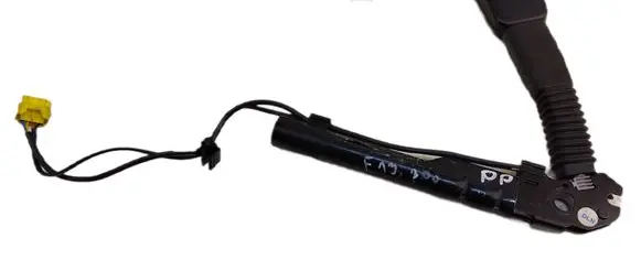 BMW 6 F12 F13 Front seatbelt buckle 7261946