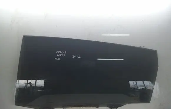 Toyota Corolla Verso AR10 Rear door window glass N4482H 43R00101