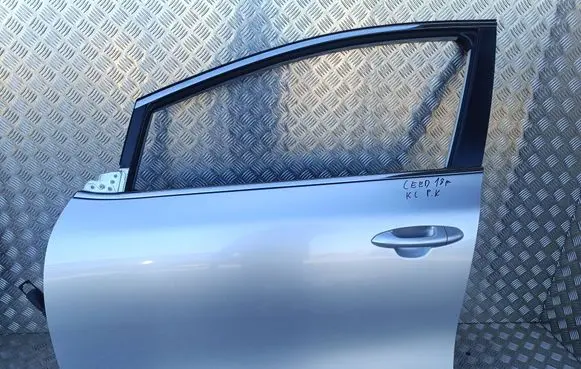 KIA Ceed Front door 