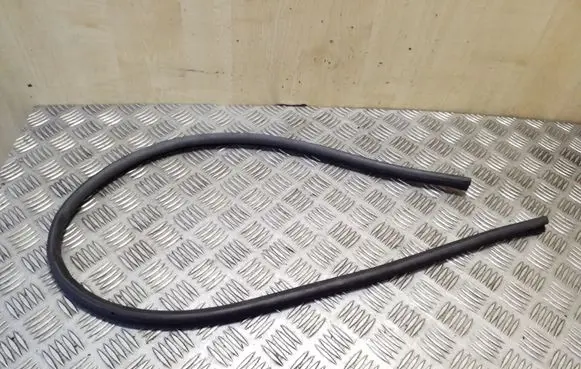KIA Sorento Engine compartment rubber 