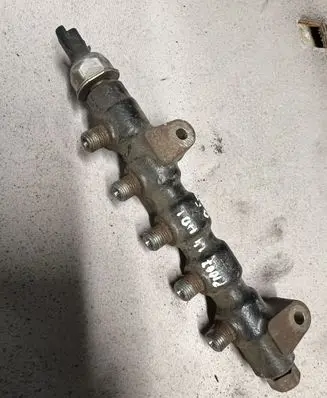 Peugeot 1007 Fuel main line pipe 9658227880 9654592680 965822788