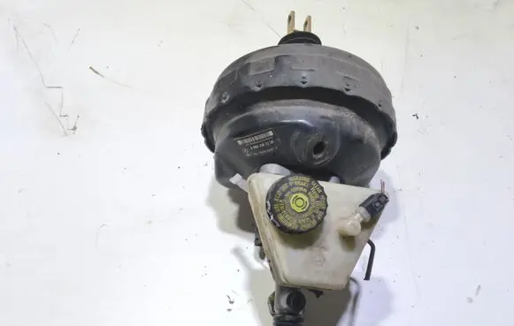 Mercedes-Benz C W203 Brake booster A0044307230