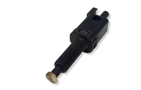Volkswagen PASSAT B5.5 Brake pedal sensor switch 811907343B