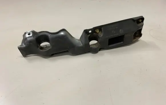 Renault Scenic III - Grand scenic III Fender mounting bracket 631220010R