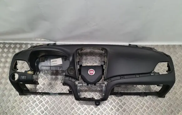 Fiat Freemont Dashboard P1TP76DX9AE 1QC28DX9AE 2AEDKD011