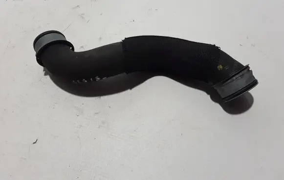 Mercedes-Benz CLS C218 X218 Engine coolant pipe/hose A2125018282