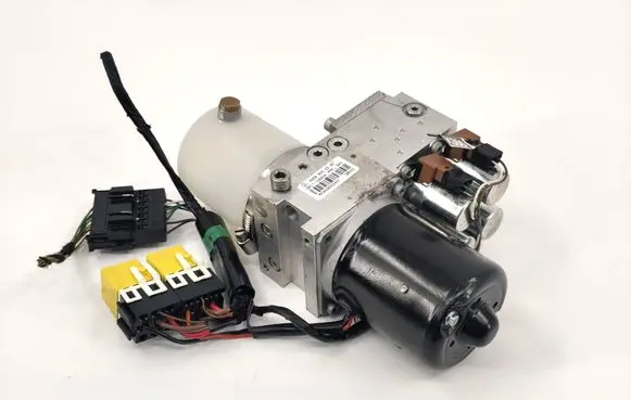 Mercedes-Benz CLK A209 C209 Convertible roof hydraulic pump A2098000330