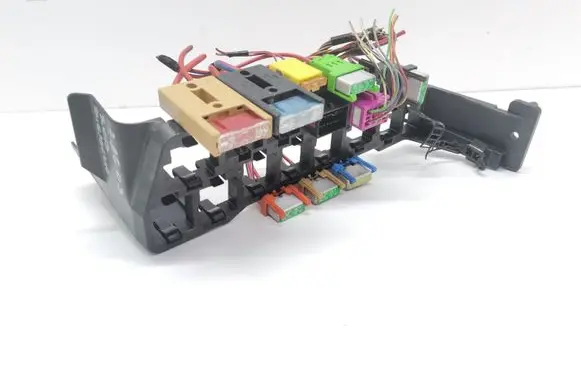 Audi A6 S6 C5 4B Fuse module