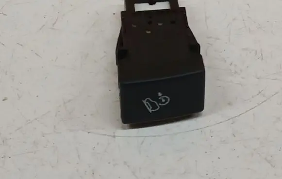 Isuzu D-Max Cruise control switch M42185