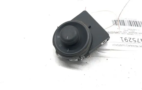 Chevrolet Cruze Wing mirror switch 13272182