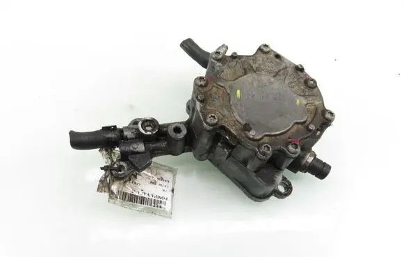 Volkswagen Golf V Vacuum pump 038145209C