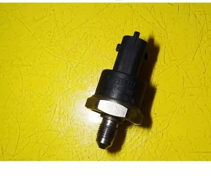 Mazda CX-7 Fuel pressure sensor 0261545006