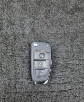 Audi A4 S4 B7 8E 8H Ignition lock 8E0837220Q