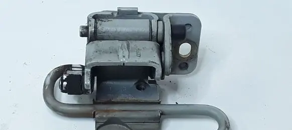 Audi A4 S4 B6 8E 8H Front door lower hinge 8E0831412B