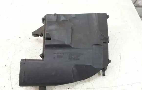 Mercedes-Benz E W211 Air filter box A6420940304