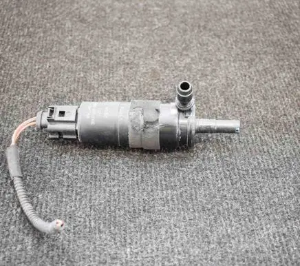 Audi A7 S7 4G Windscreen/windshield washer pump 3B7955681
