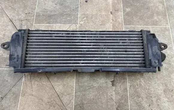 Opel Vivaro Intercooler radiator 8200411160 988650BB