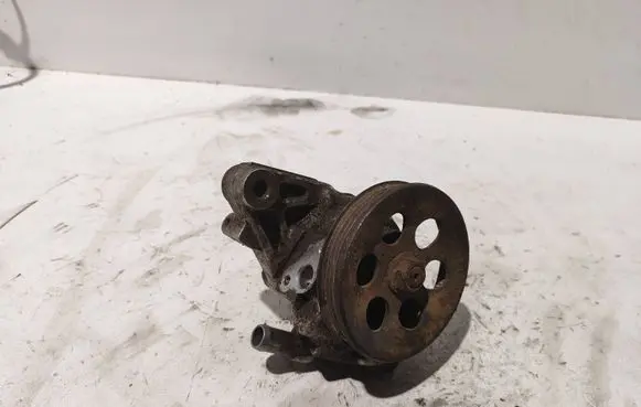 Honda Civic Power steering pump P02035149U