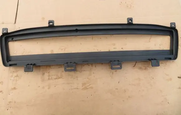 Citroen DS3 Front bumper lower grill 9673250077