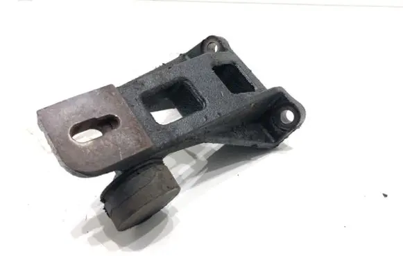 Suzuki Grand Vitara II Engine mounting bracket 
