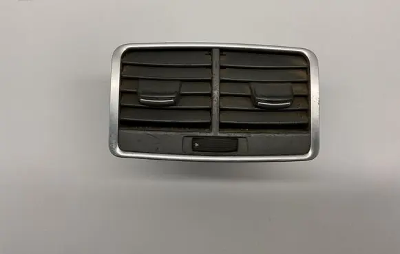 Rear air vent grill