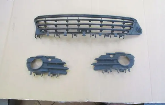 Opel Signum Front bumper lower grill 13100588