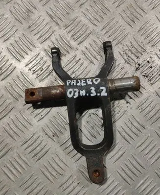 Mitsubishi Pajero Clutch release arm fork 