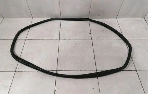 Mercedes-Benz CLS C218 AMG Rubber seal rear door window/glass A4637311300