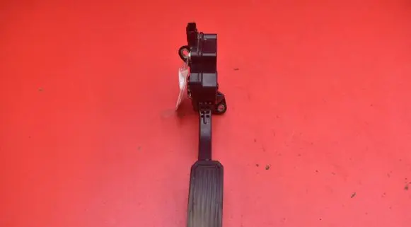 Toyota Corolla E120 E130 Accelerator throttle pedal 7811012010