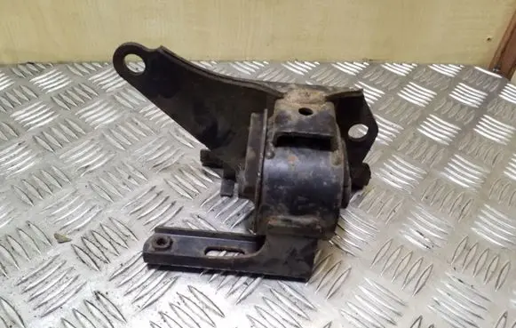 Toyota RAV 4 (XA20) Gearbox mount