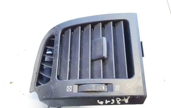 Chevrolet Captiva Dash center air vent grill