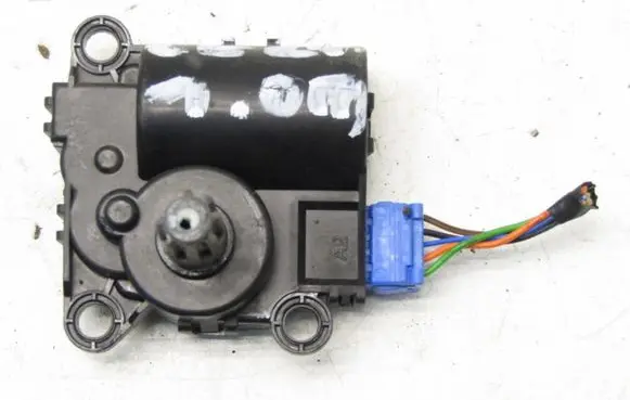 KIA Ceed A/C air flow flap actuator/motor D332EDFAA02